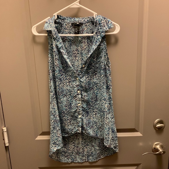 H&M Tops - Blue sleeveless top